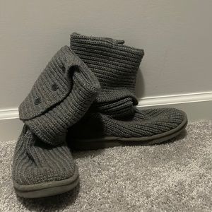 Women’s UGG boots cableknit